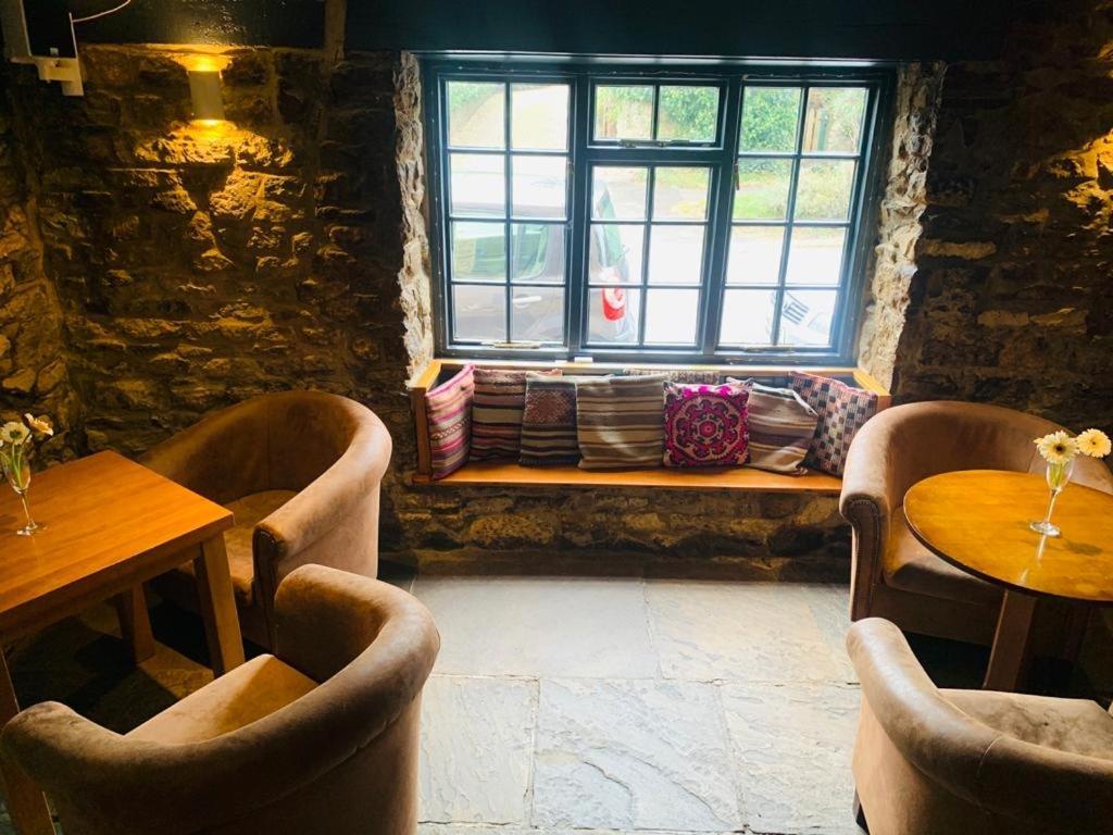 The Bat & Ball Cuddesdon 外观 照片