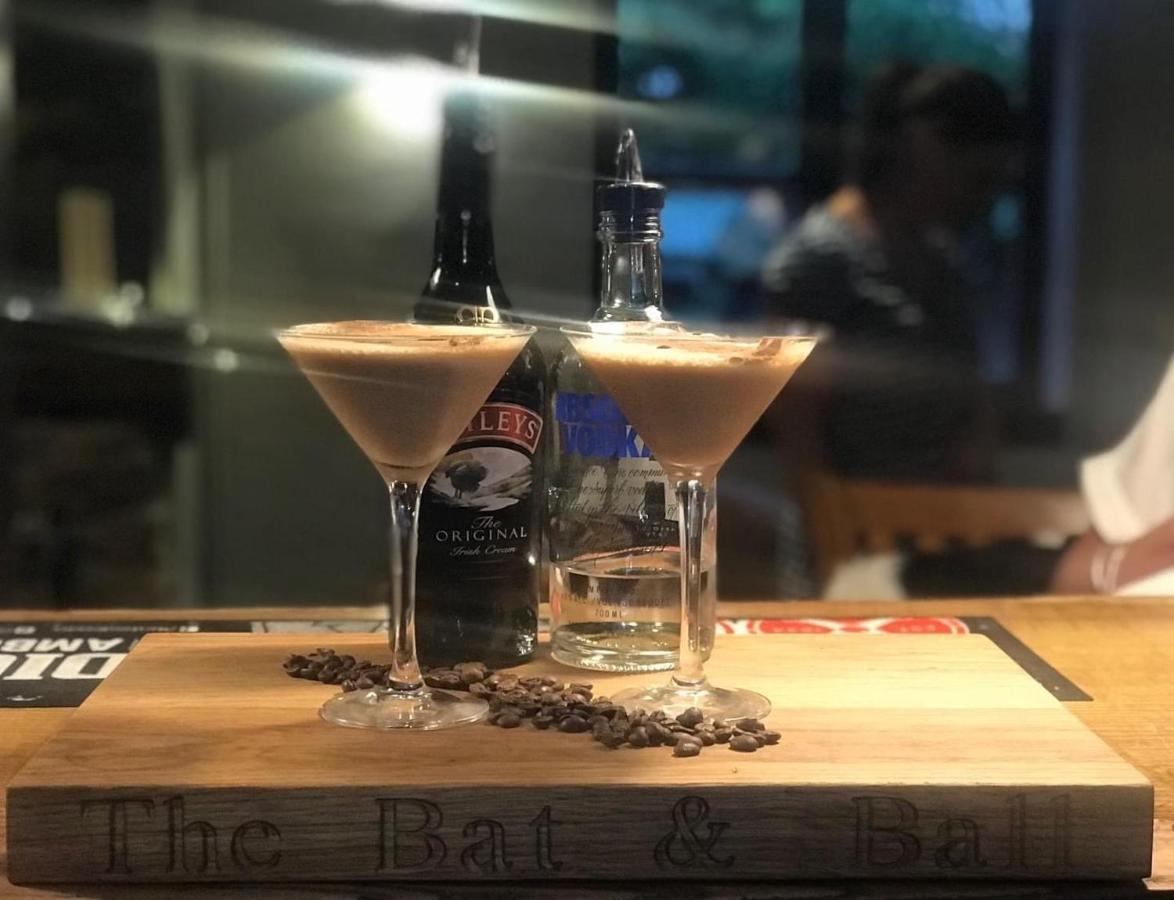 The Bat & Ball Cuddesdon 外观 照片