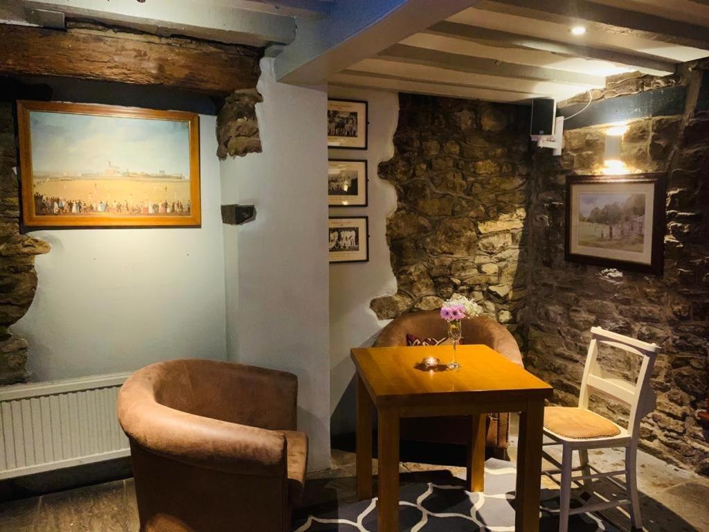 The Bat & Ball Cuddesdon 外观 照片
